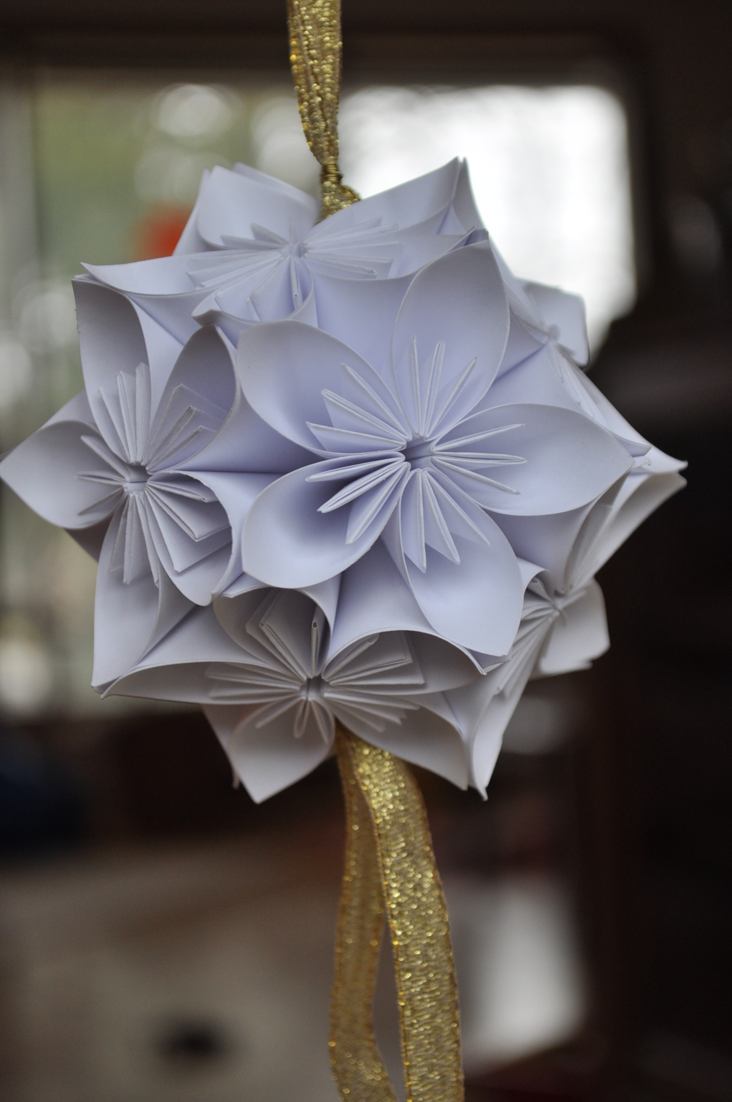Paper flowers – hands follow heart